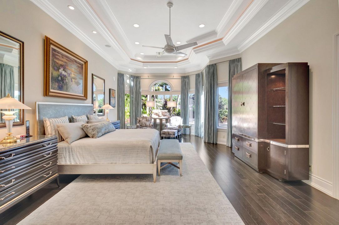 For Sale: $4,450,000 (5 beds, 6 baths, 7728 Square Feet)