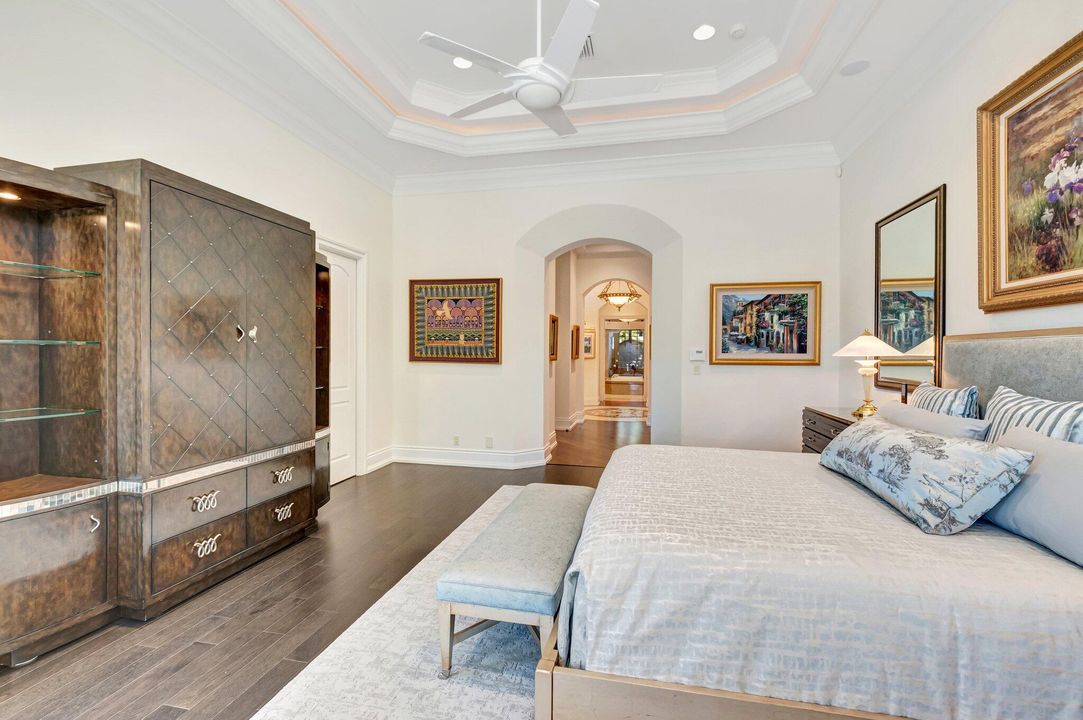 For Sale: $4,450,000 (5 beds, 6 baths, 7728 Square Feet)