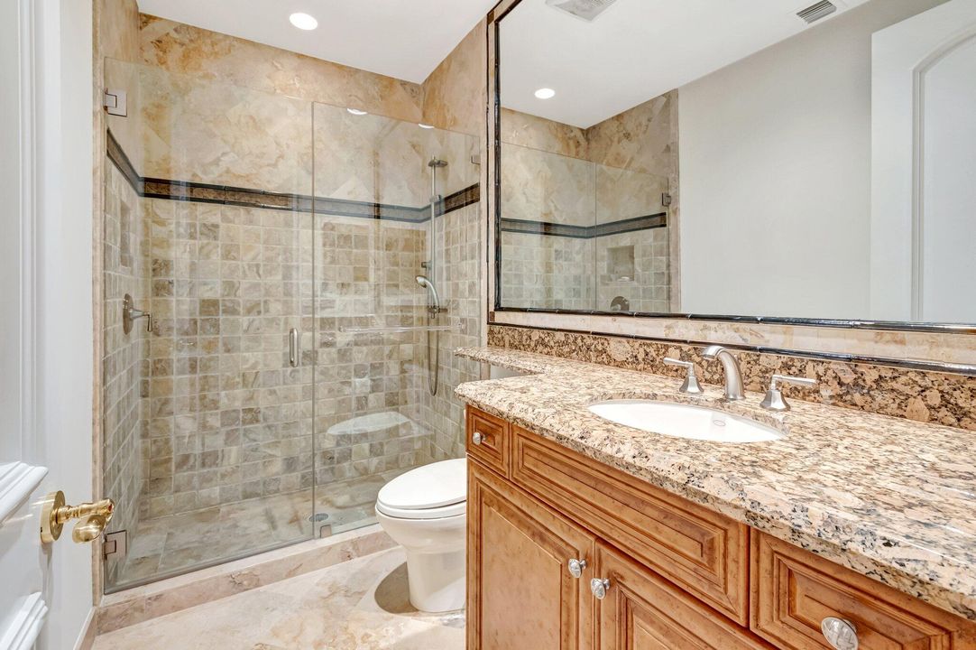 For Sale: $4,450,000 (5 beds, 6 baths, 7728 Square Feet)