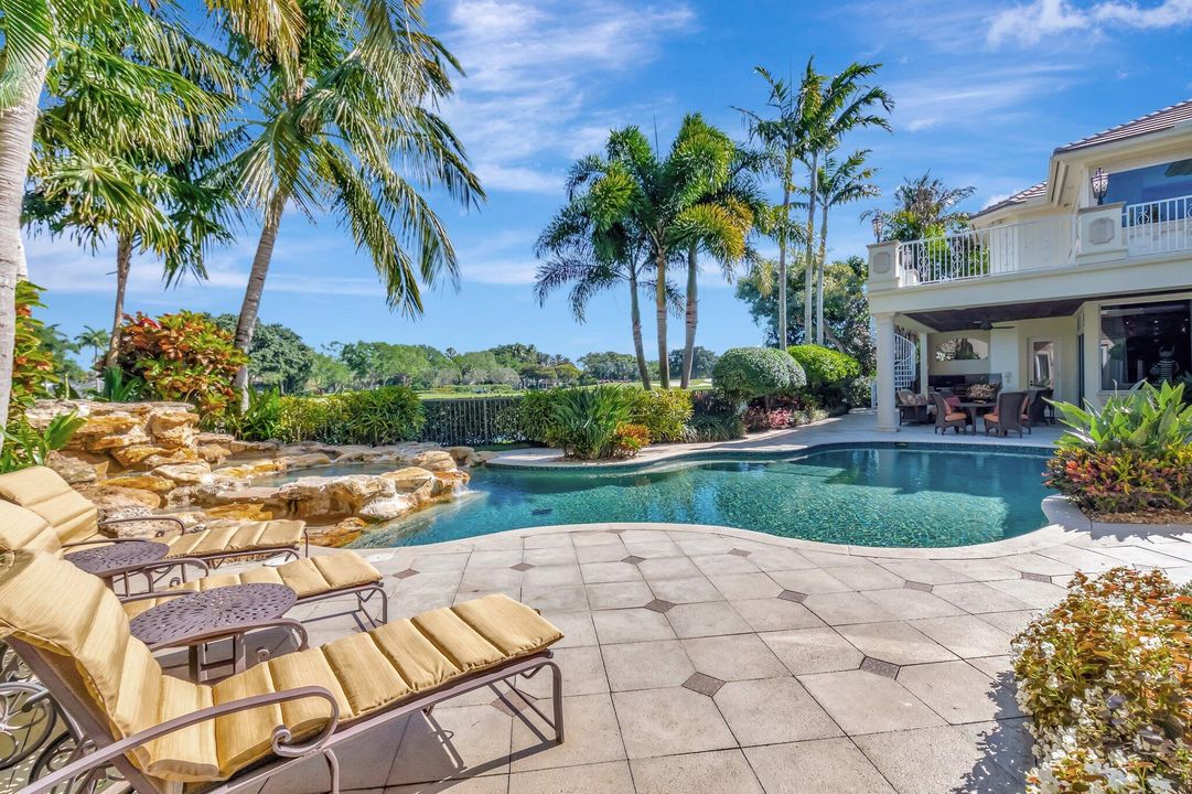 For Sale: $4,450,000 (5 beds, 6 baths, 7728 Square Feet)