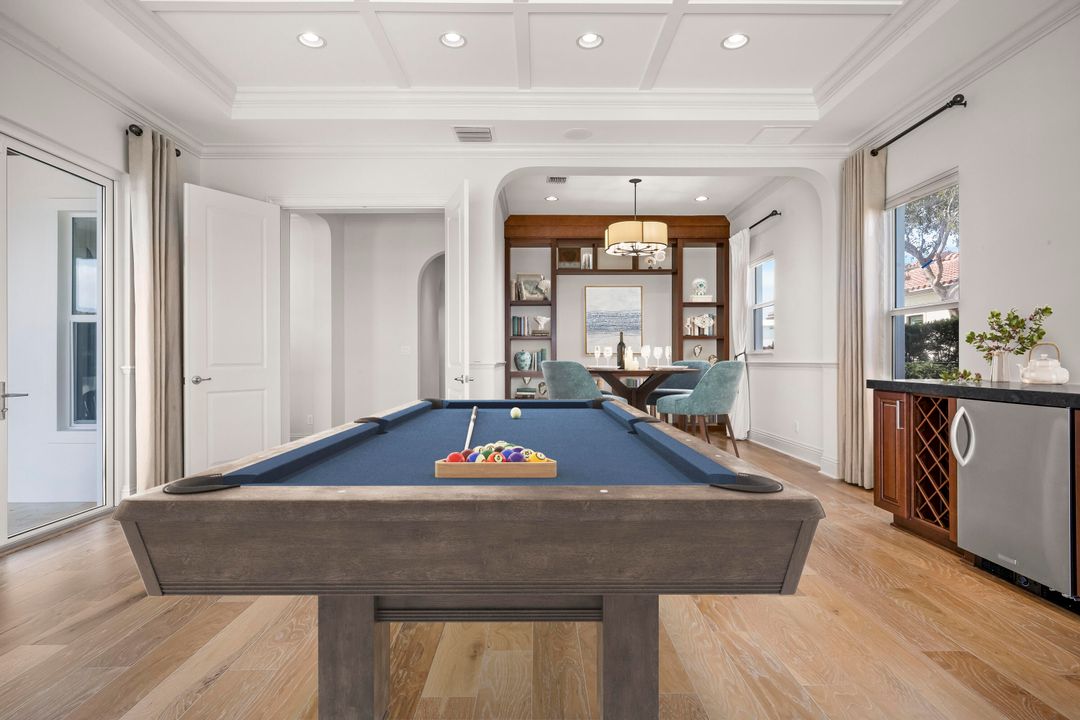 For Sale: $4,450,000 (5 beds, 7 baths, 5958 Square Feet)