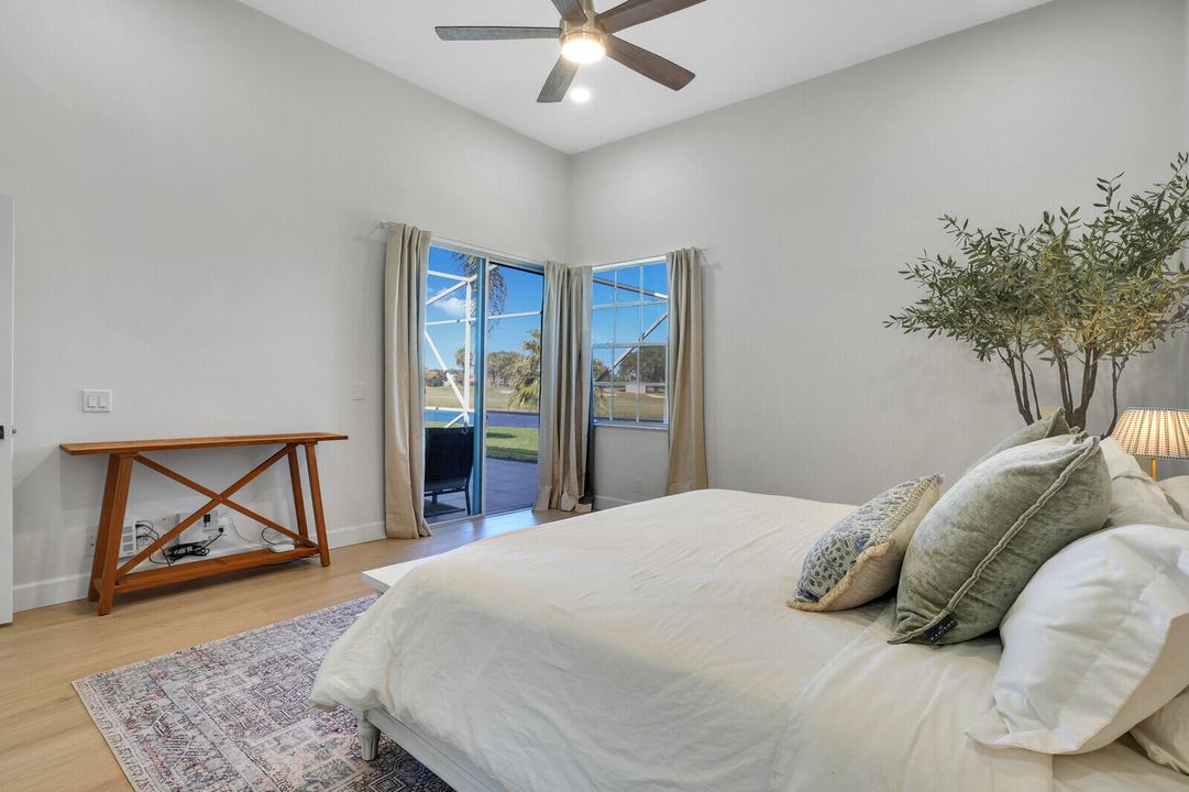 Activo con contrato: $6,400 (3 camas, 2 baños, 2006 Pies cuadrados)