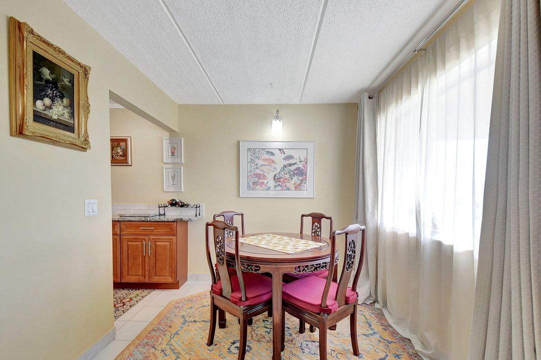 На продажу: $125,000 (2 спален, 1 ванн, 836 Квадратных фут)