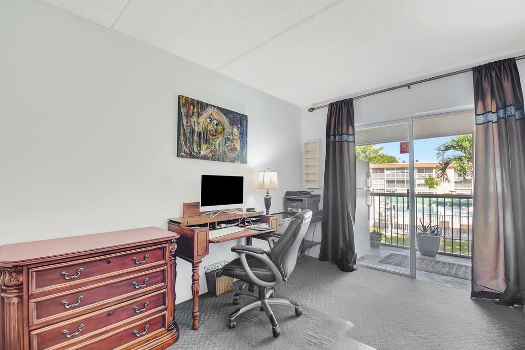 На продажу: $125,000 (2 спален, 1 ванн, 836 Квадратных фут)