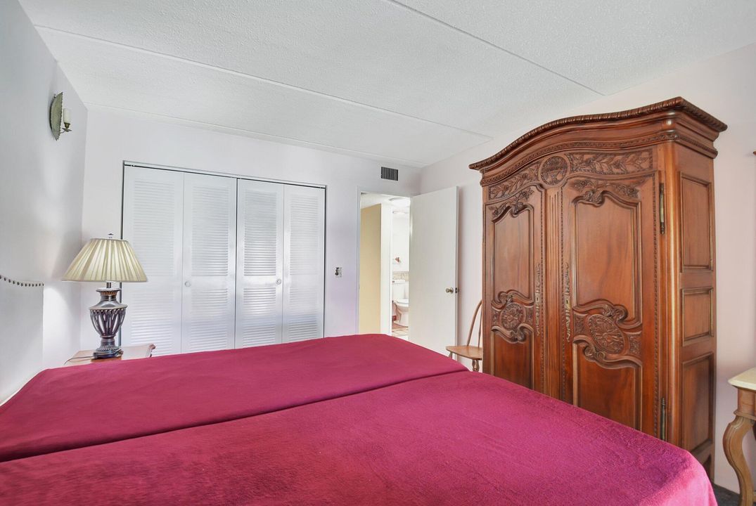 На продажу: $125,000 (2 спален, 1 ванн, 836 Квадратных фут)