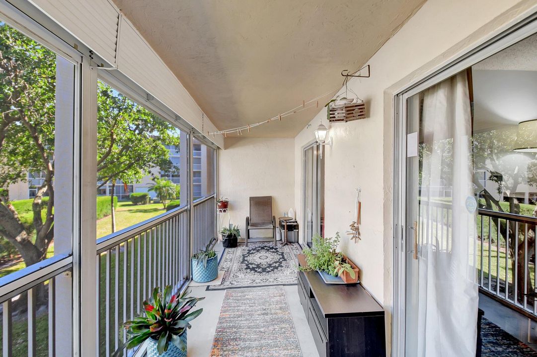 На продажу: $125,000 (2 спален, 1 ванн, 836 Квадратных фут)