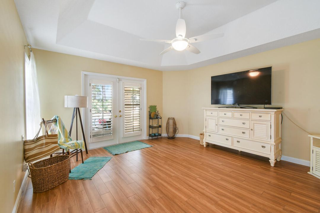 待售: $899,000 (3 贝兹, 2 浴室, 2641 平方英尺)