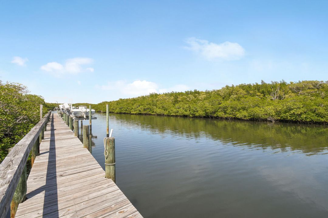 待售: $899,000 (3 贝兹, 2 浴室, 2641 平方英尺)