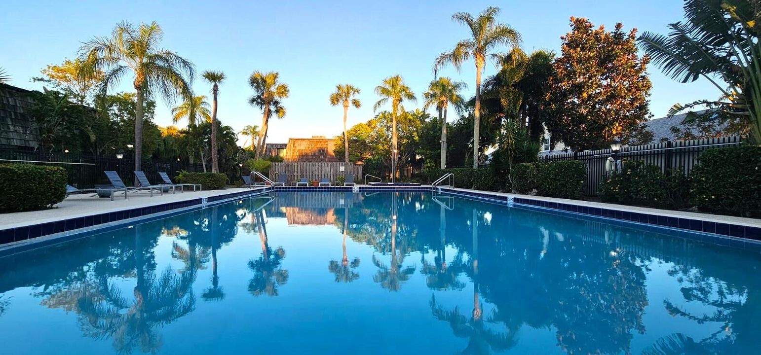 На продажу: $189,000 (2 спален, 2 ванн, 1170 Квадратных фут)