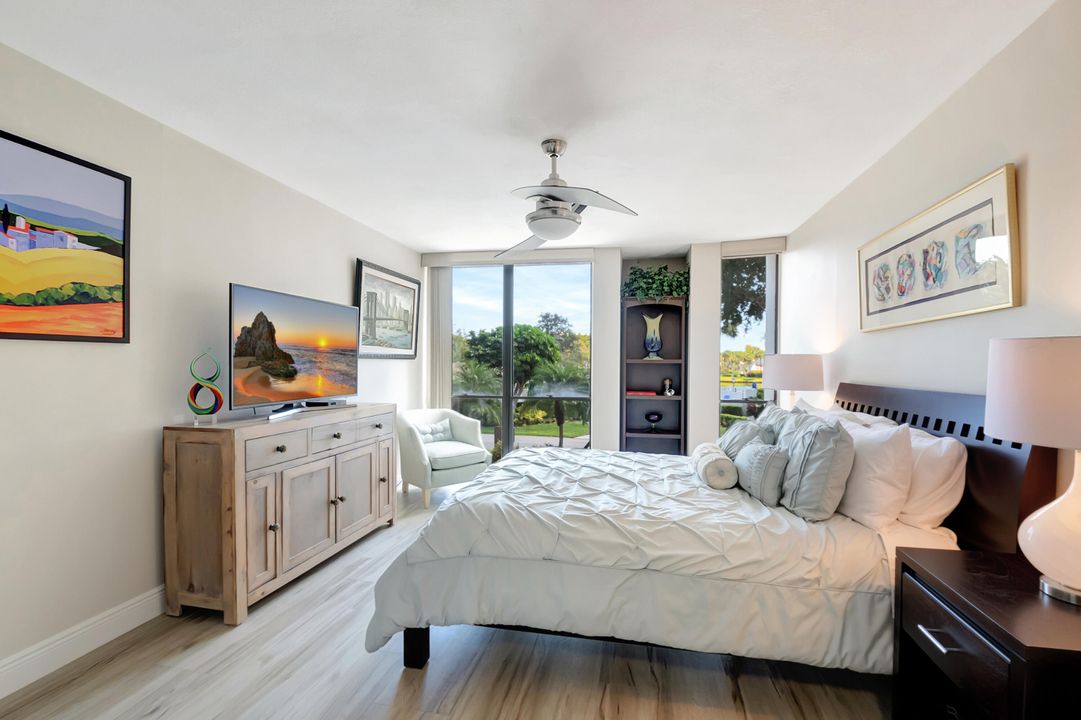 For Sale: $269,000 (2 beds, 2 baths, 1050 Square Feet)