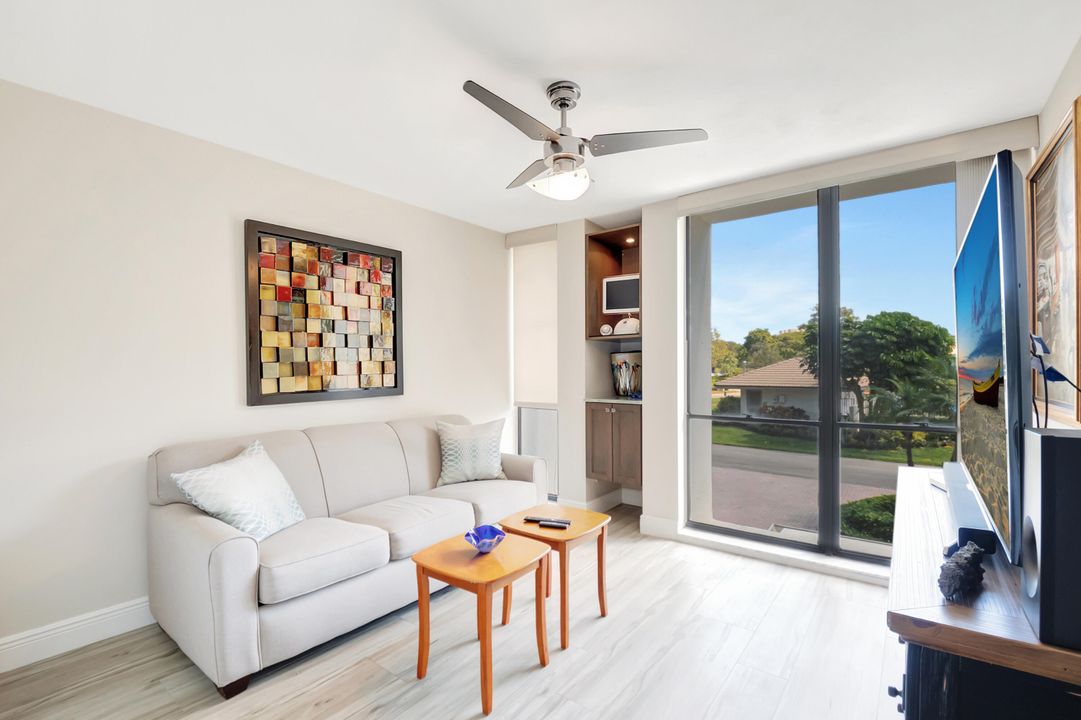 For Sale: $269,000 (2 beds, 2 baths, 1050 Square Feet)