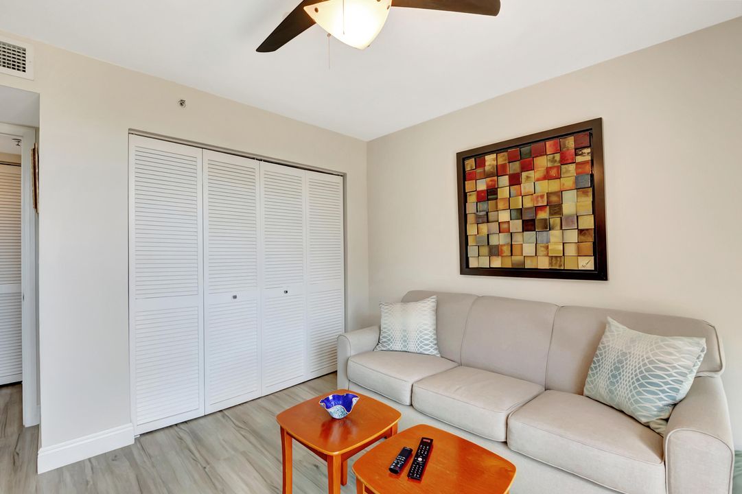 For Sale: $269,000 (2 beds, 2 baths, 1050 Square Feet)