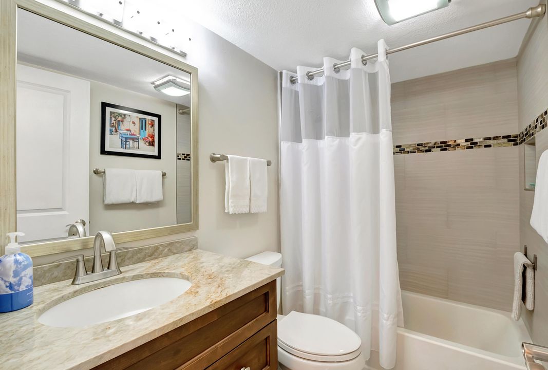 For Sale: $269,000 (2 beds, 2 baths, 1050 Square Feet)