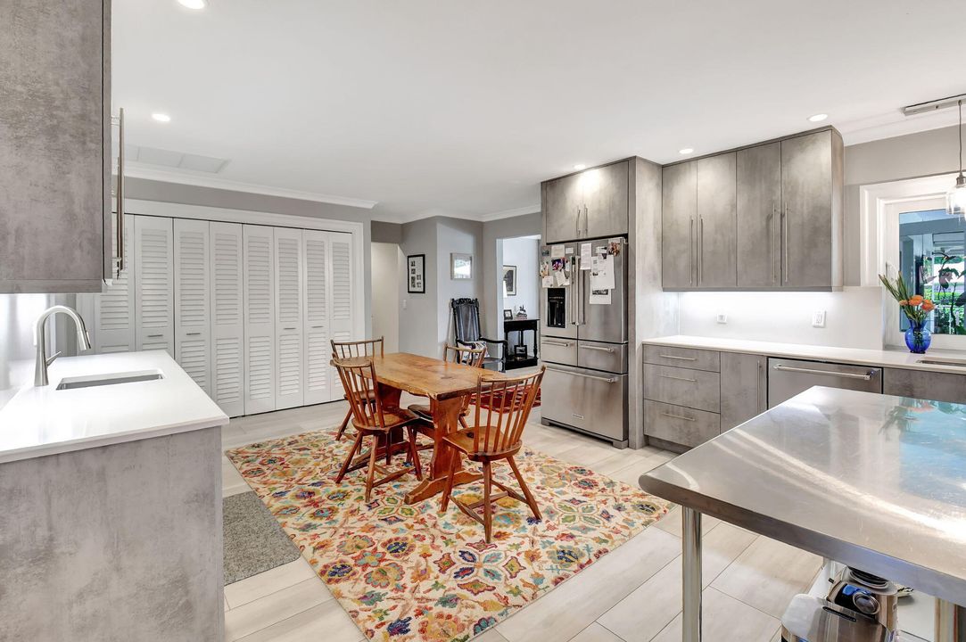 For Sale: $1,750,000 (4 beds, 3 baths, 2884 Square Feet)