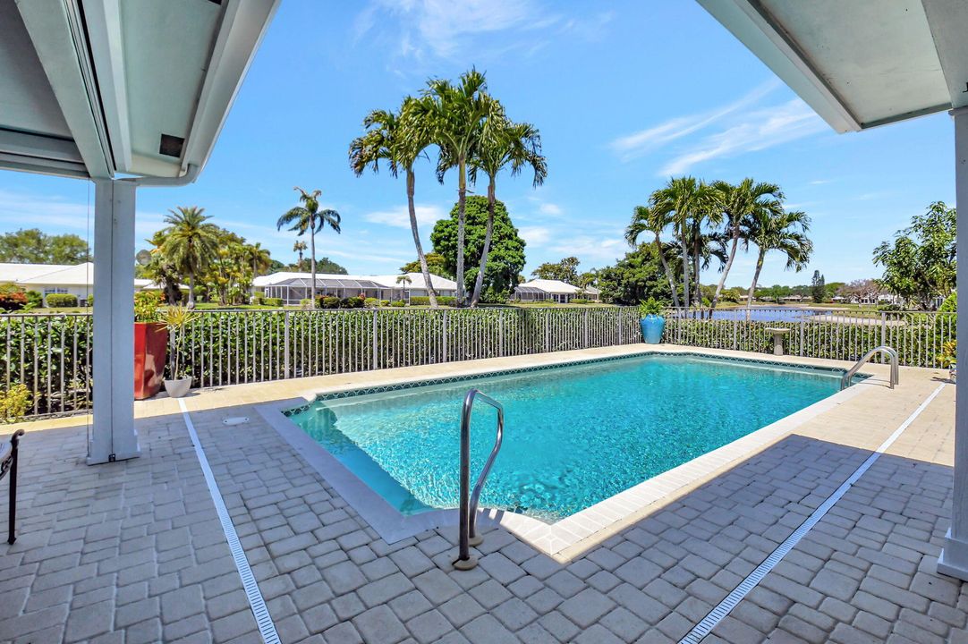 For Sale: $1,750,000 (4 beds, 3 baths, 2884 Square Feet)