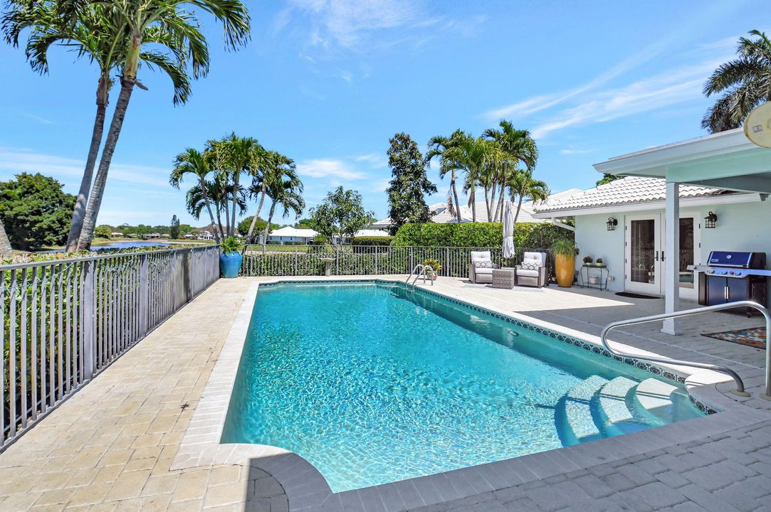 For Sale: $1,750,000 (4 beds, 3 baths, 2884 Square Feet)