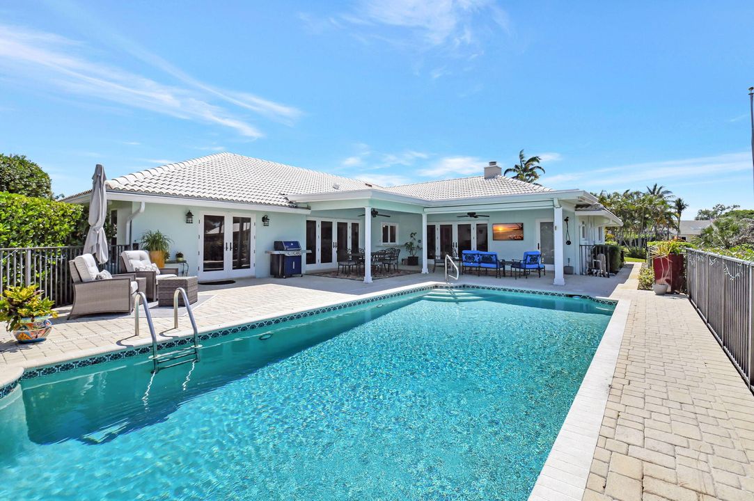 For Sale: $1,750,000 (4 beds, 3 baths, 2884 Square Feet)