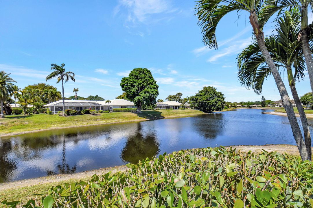 For Sale: $1,750,000 (4 beds, 3 baths, 2884 Square Feet)