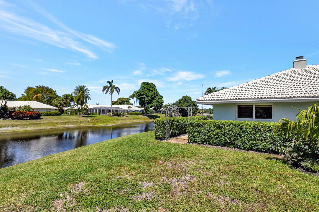 For Sale: $1,750,000 (4 beds, 3 baths, 2884 Square Feet)