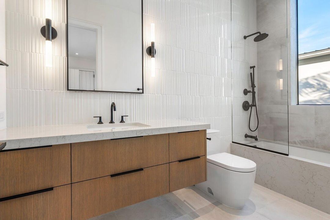 Active With Contract: $4,550,000 (4 beds, 4 baths, 4586 Square Feet)