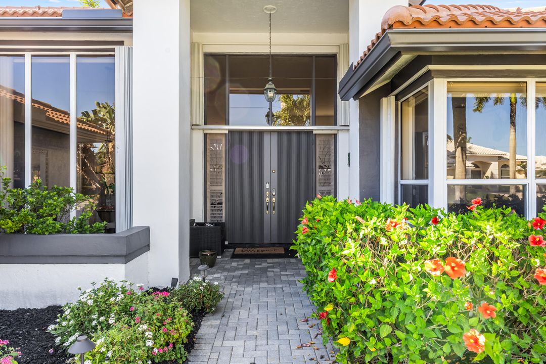 合同活跃: $1,299,000 (4 贝兹, 3 浴室, 3416 平方英尺)