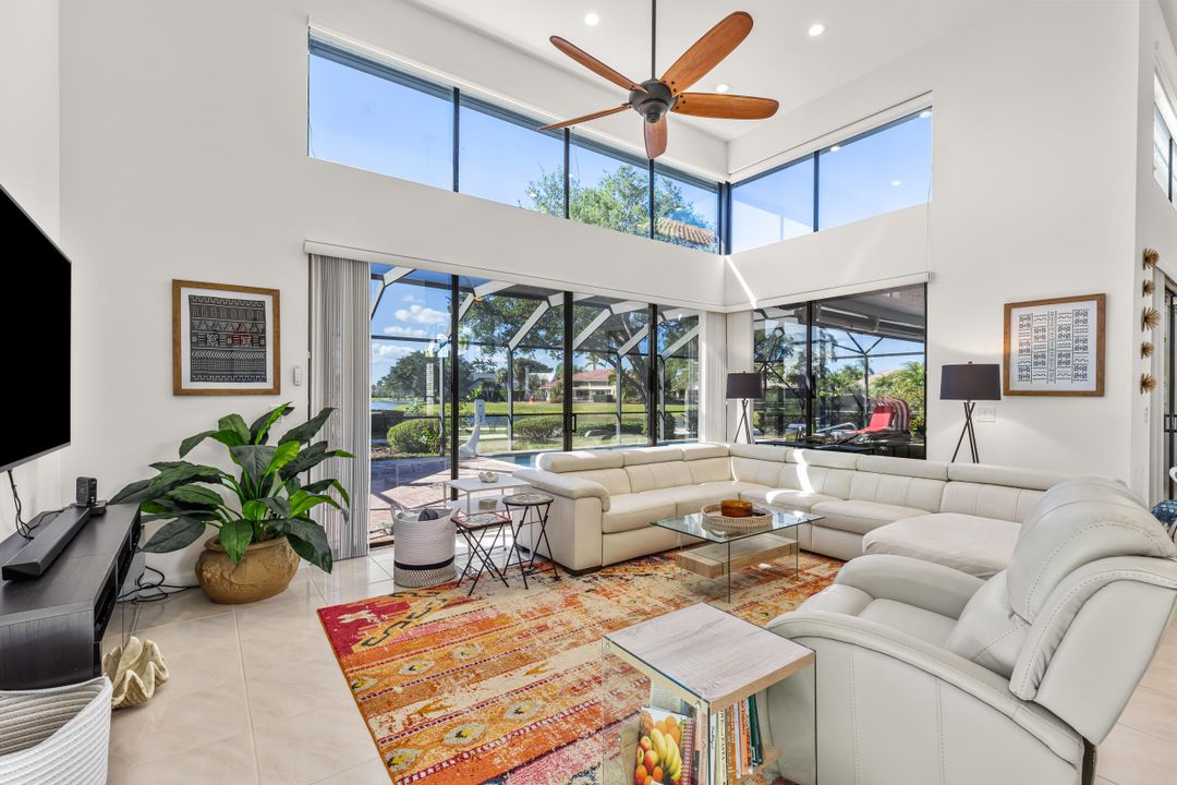 合同活跃: $1,299,000 (4 贝兹, 3 浴室, 3416 平方英尺)