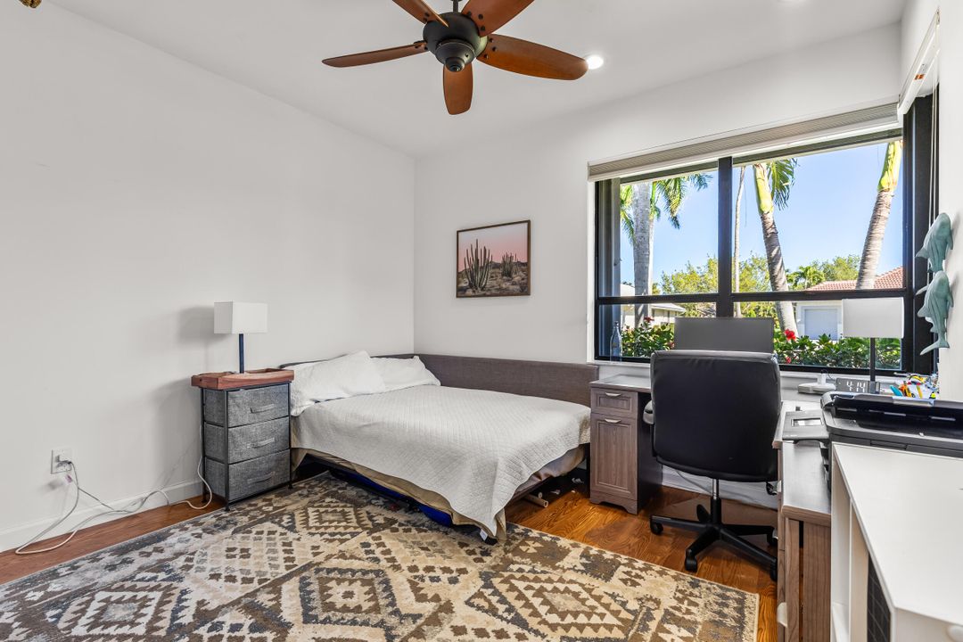 合同活跃: $1,299,000 (4 贝兹, 3 浴室, 3416 平方英尺)