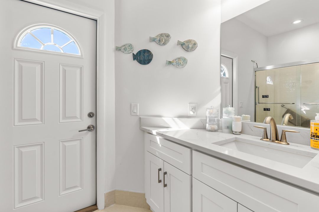 合同活跃: $1,299,000 (4 贝兹, 3 浴室, 3416 平方英尺)