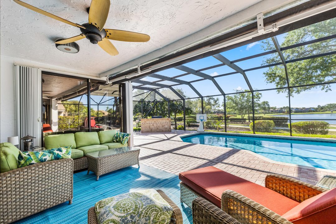 合同活跃: $1,299,000 (4 贝兹, 3 浴室, 3416 平方英尺)