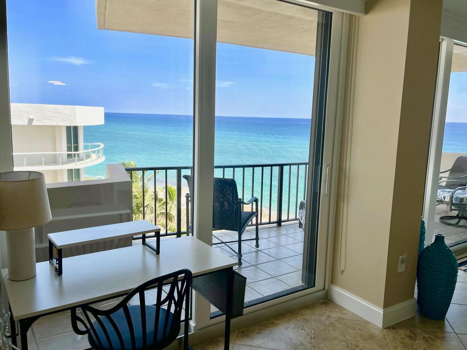 合同活跃: $7,500 (2 贝兹, 2 浴室, 1210 平方英尺)