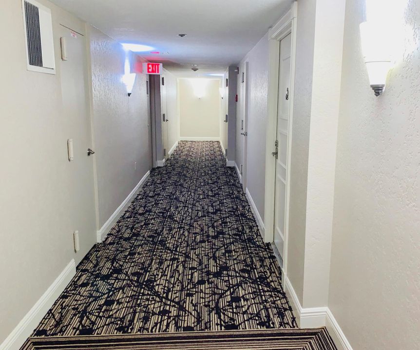 合同活跃: $7,500 (2 贝兹, 2 浴室, 1210 平方英尺)