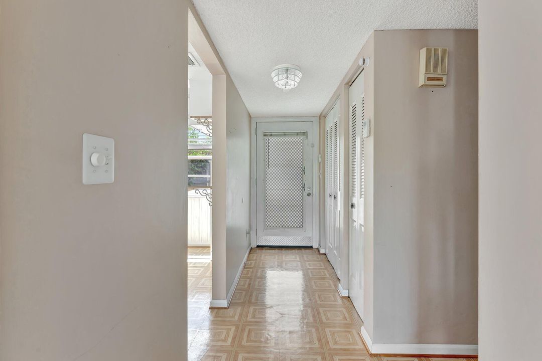 Activo con contrato: $65,000 (2 camas, 2 baños, 1070 Pies cuadrados)