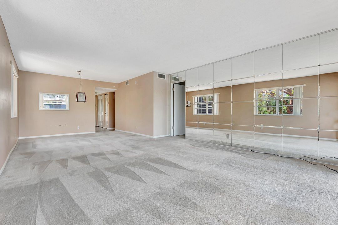 Activo con contrato: $65,000 (2 camas, 2 baños, 1070 Pies cuadrados)