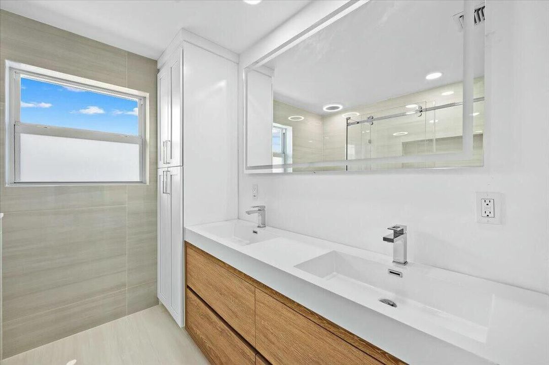 В аренду: $4,800 (3 спален, 2 ванн, 1610 Квадратных фут)