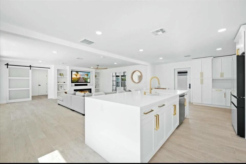 В аренду: $4,800 (3 спален, 2 ванн, 1610 Квадратных фут)