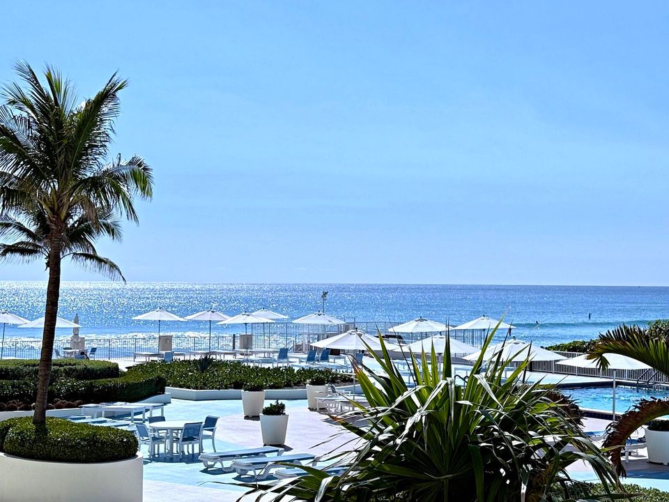 Activo con contrato: $11,000 (2 camas, 2 baños, 1402 Pies cuadrados)