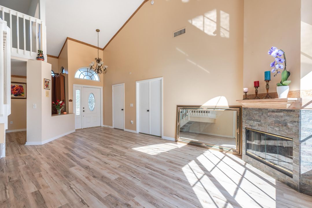 Active With Contract: $560,000 (3 beds, 2 baths, 1948 Square Feet)