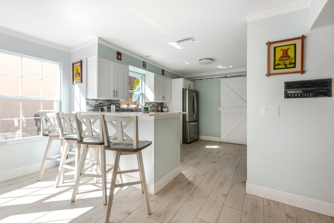 Active With Contract: $560,000 (3 beds, 2 baths, 1948 Square Feet)