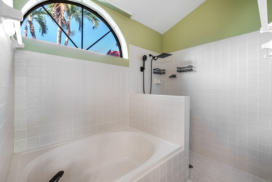 Active With Contract: $560,000 (3 beds, 2 baths, 1948 Square Feet)