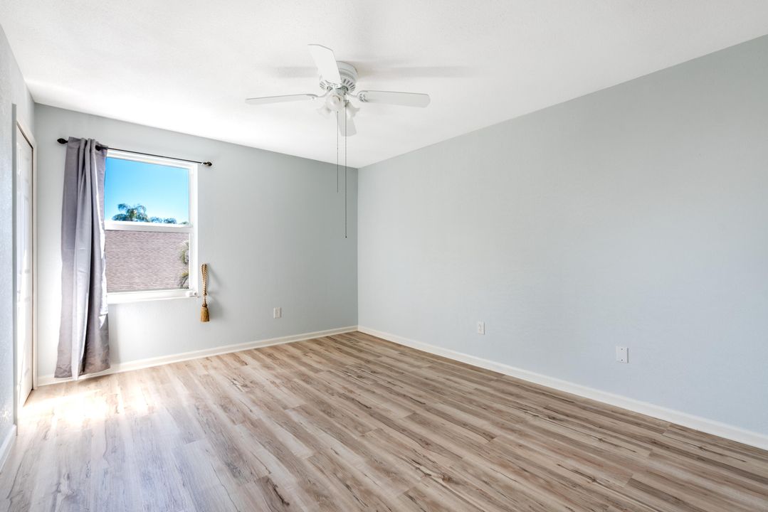 Active With Contract: $560,000 (3 beds, 2 baths, 1948 Square Feet)