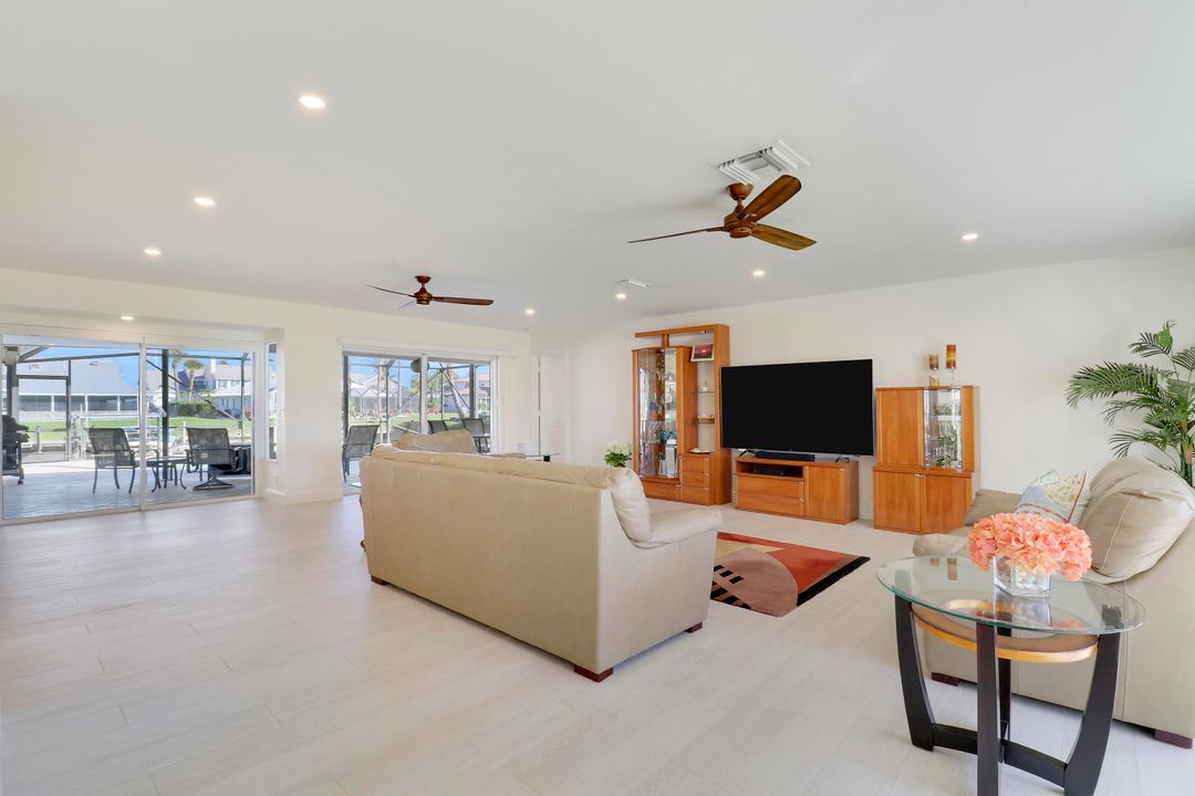 For Sale: $2,299,000 (4 beds, 2 baths, 2545 Square Feet)
