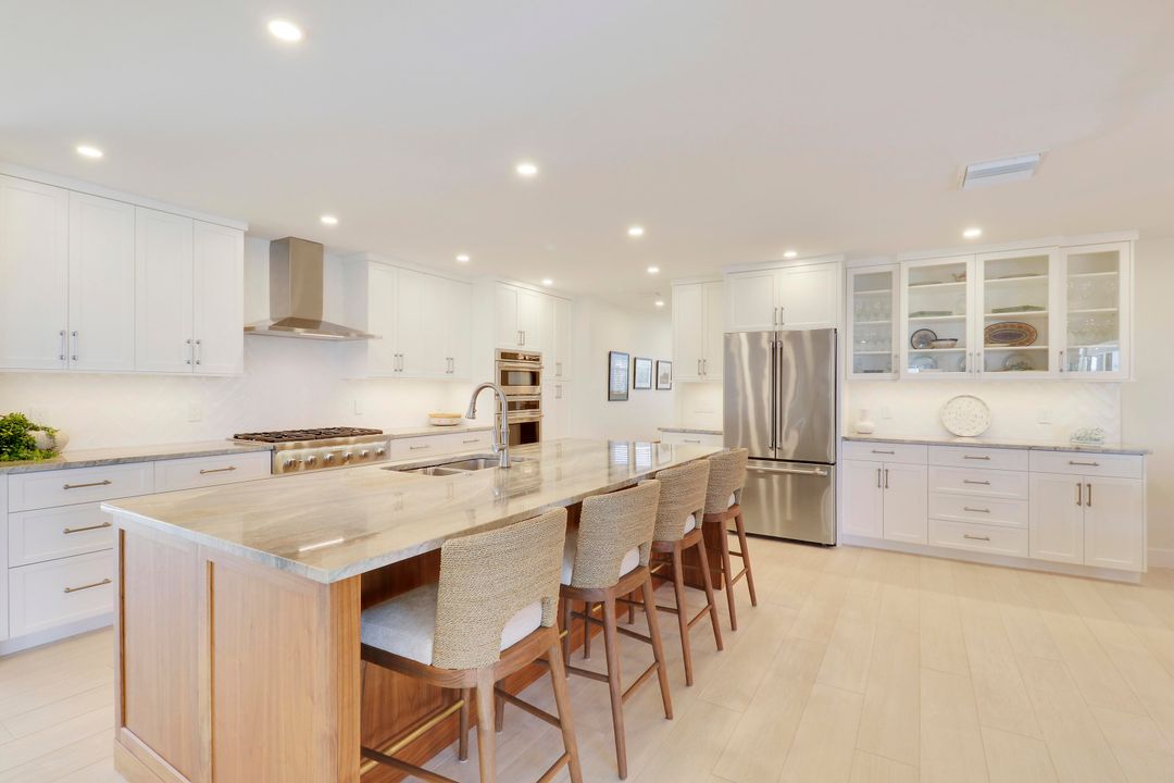 For Sale: $2,299,000 (4 beds, 2 baths, 2545 Square Feet)