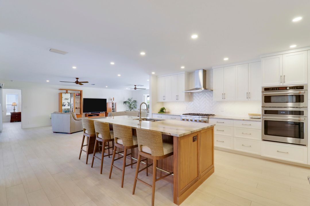 For Sale: $2,299,000 (4 beds, 2 baths, 2545 Square Feet)