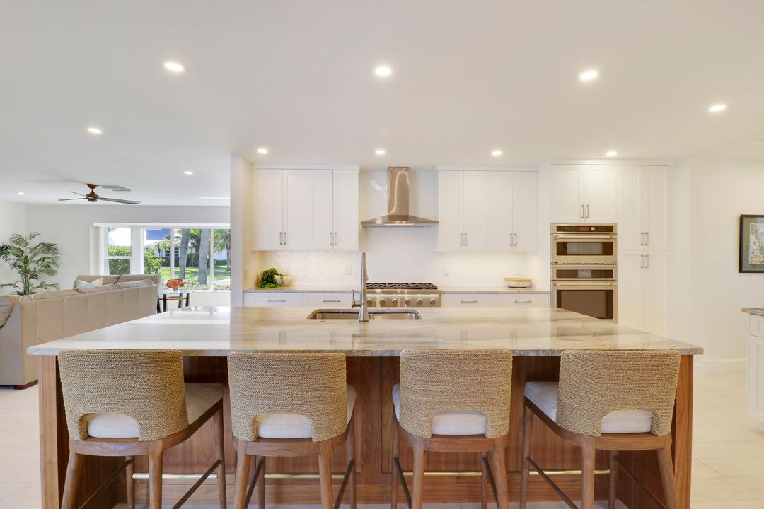 For Sale: $2,299,000 (4 beds, 2 baths, 2545 Square Feet)