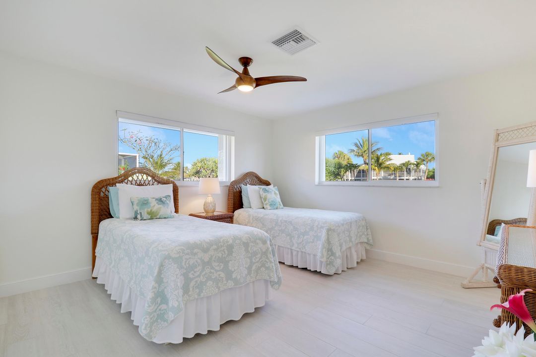 For Sale: $2,299,000 (4 beds, 2 baths, 2545 Square Feet)