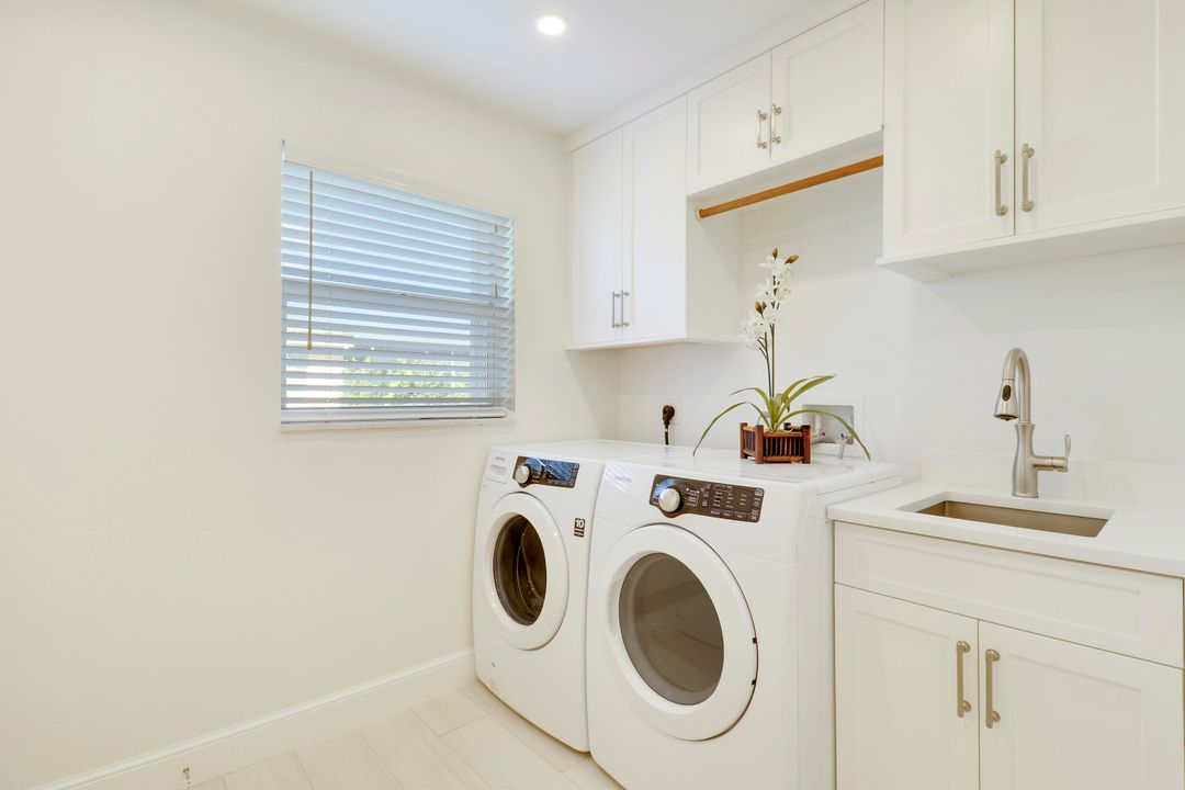 For Sale: $2,299,000 (4 beds, 2 baths, 2545 Square Feet)