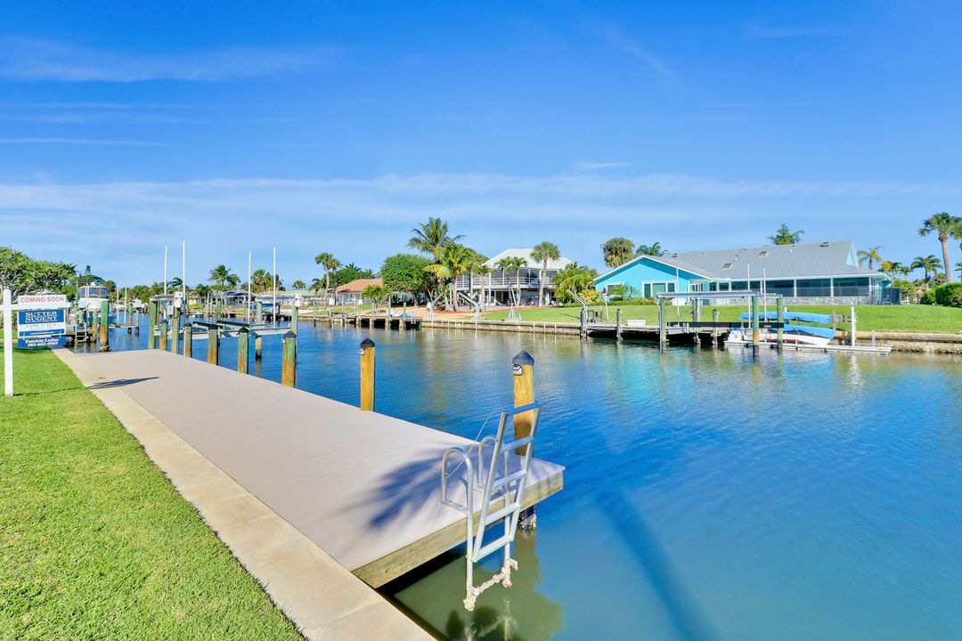 For Sale: $2,299,000 (4 beds, 2 baths, 2545 Square Feet)