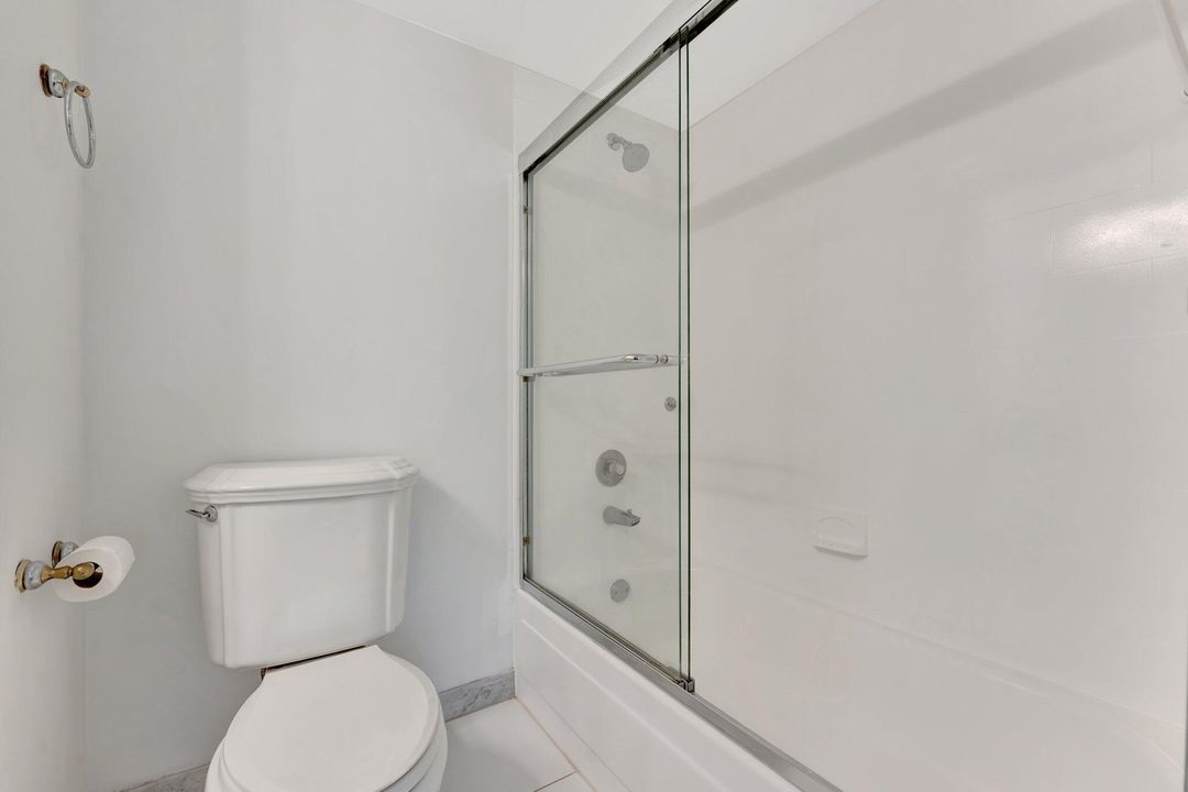 For Sale: $460,000 (1 beds, 1 baths, 900 Square Feet)