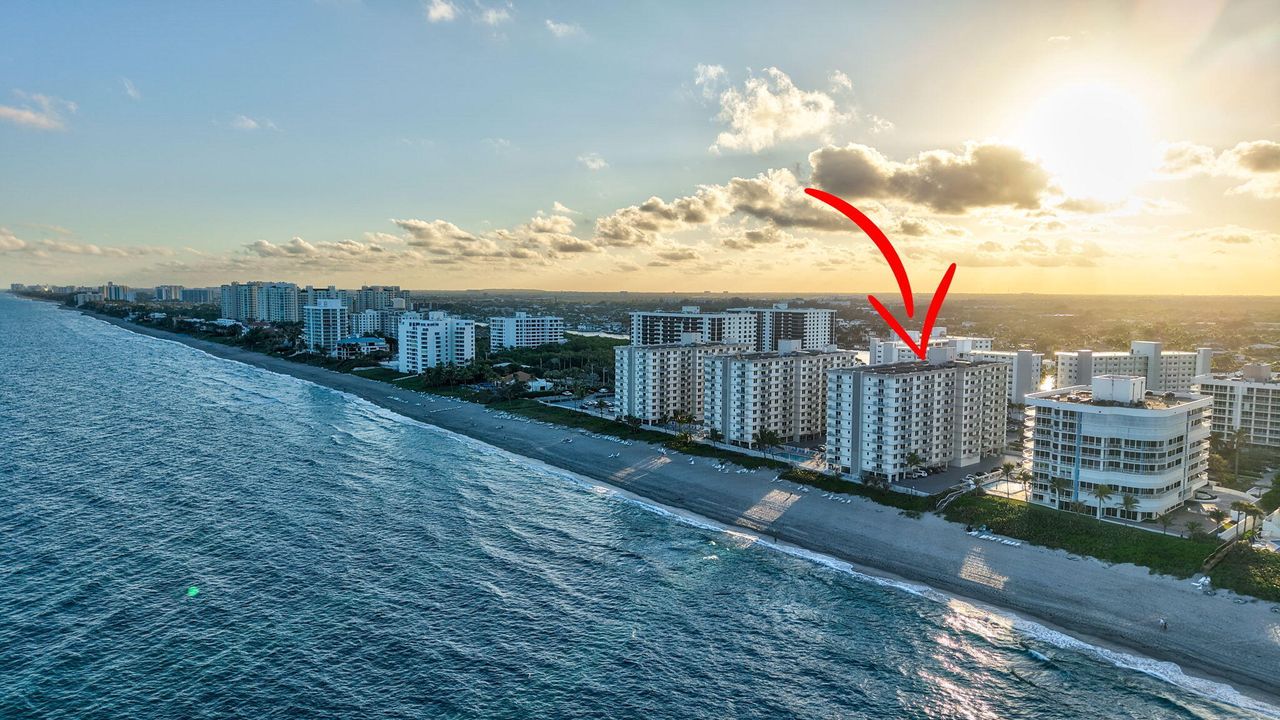 For Sale: $460,000 (1 beds, 1 baths, 900 Square Feet)