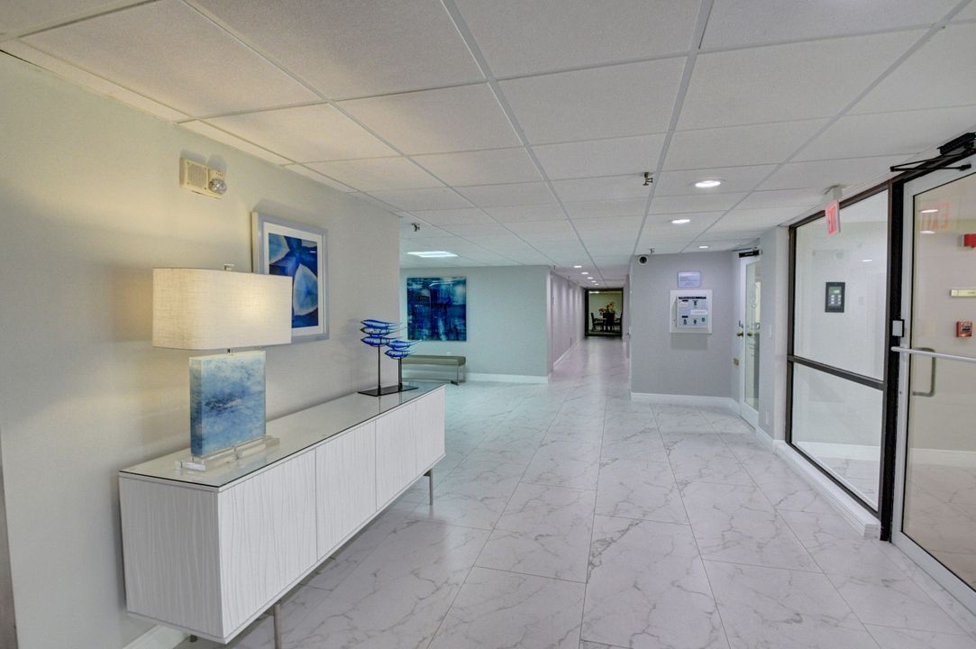 For Sale: $460,000 (1 beds, 1 baths, 900 Square Feet)